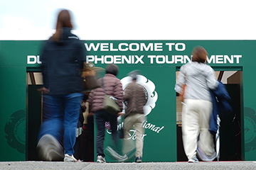 ⭐ダンロップフェニックストーナメント赤のキャディーバックになります。 ダンロップフェニックストーナメント｜DUNLOP PHOENIX TOURNAMENT